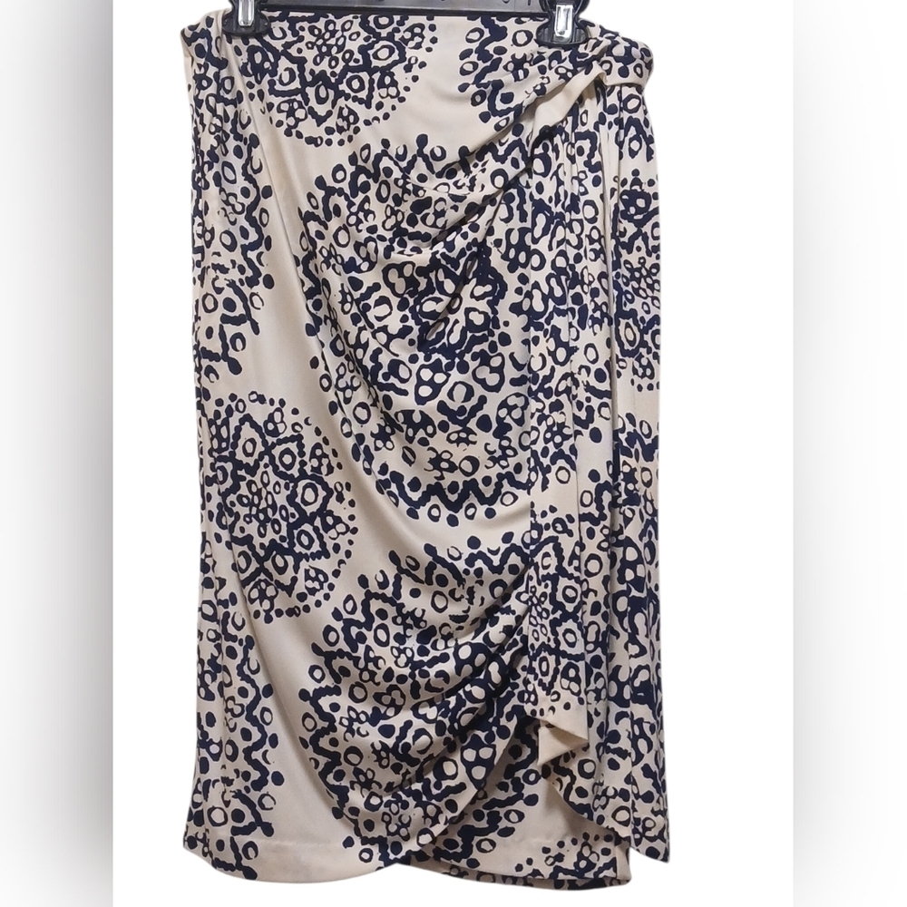 Anne Klein - Black & White Silk & Nylon Faux Wrap Skirt W/Abstract Design, - Picture 5 of 9